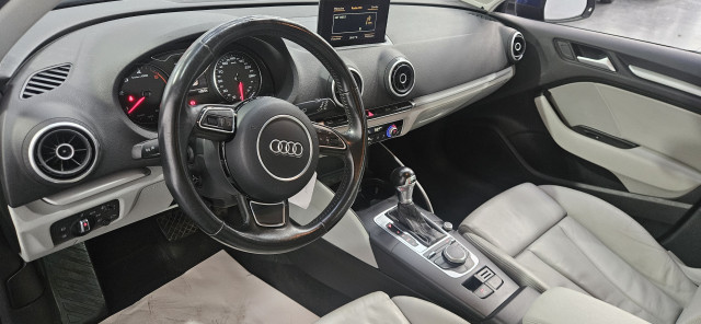 Audi Audi A3 III 1.6 TDI 110ch Ambition