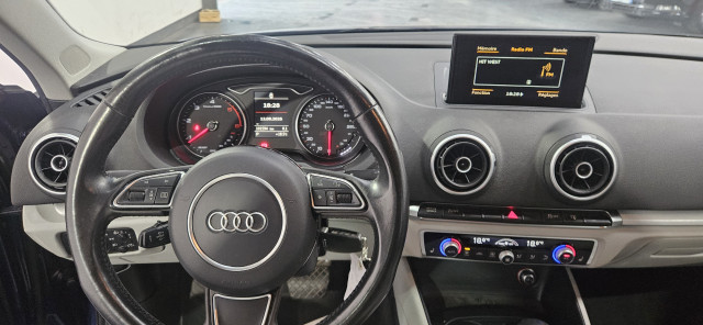 Audi Audi A3 III 1.6 TDI 110ch Ambition