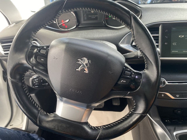 Peugeot Peugeot 308 II 1.6 BlueHDi 120ch Allure EAT6
