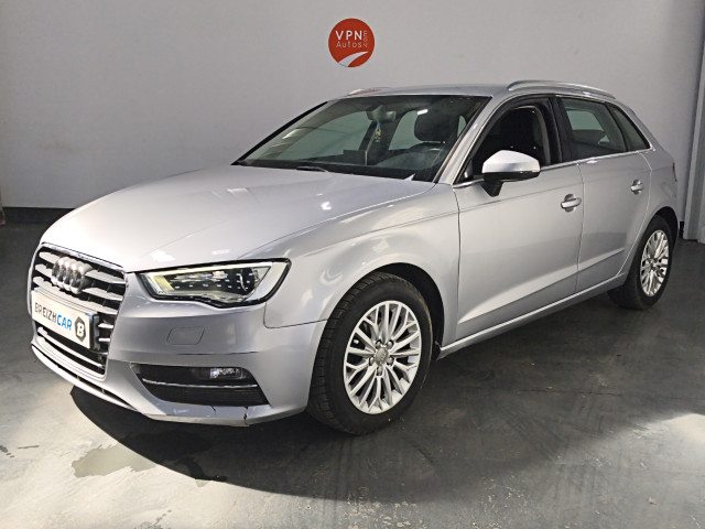 Audi Audi A3 III 1.6 TDI 110ch Ambiente