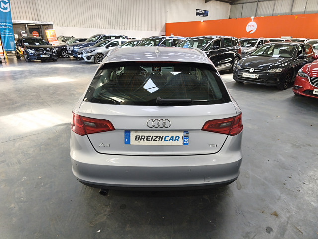 Audi Audi A3 III 1.6 TDI 110ch Ambiente