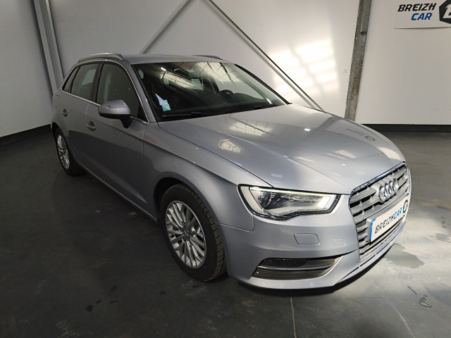 Audi Audi A3 III 1.6 TDI 110ch Ambiente