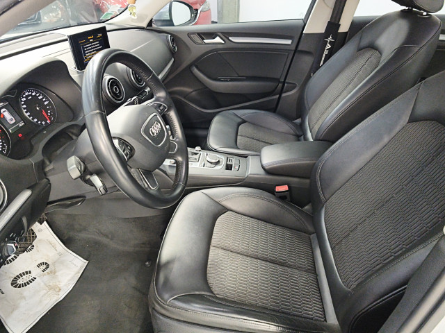 Audi Audi A3 III 1.6 TDI 110ch Ambiente