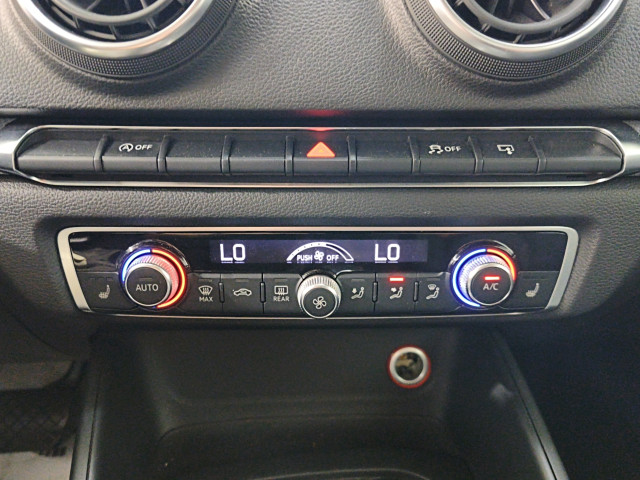 Audi Audi A3 III 1.6 TDI 110ch Ambiente