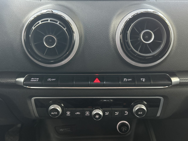 Audi Audi A3 III 1.6 TDI 110ch Design
