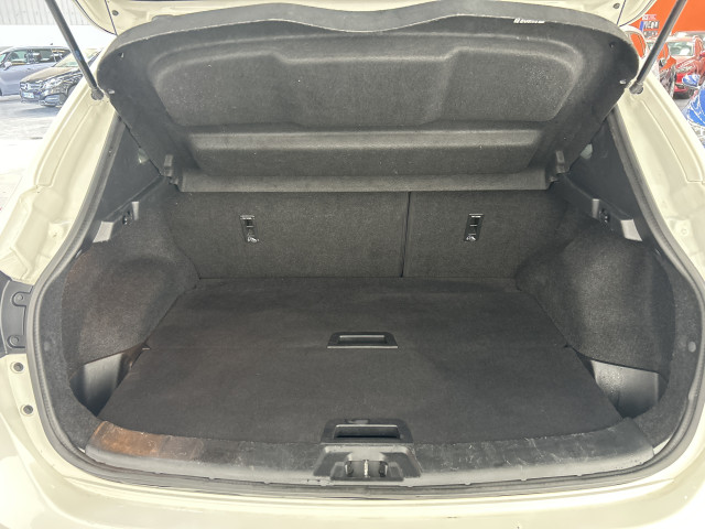 Nissan Nissan Qashqai II (J11) 1.6 DCI 130ch N-Connecta - toit panormaique