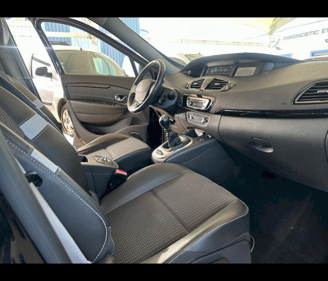 Renault Renault Scenic III (J95) 1.6 dCi 130ch energy Bose