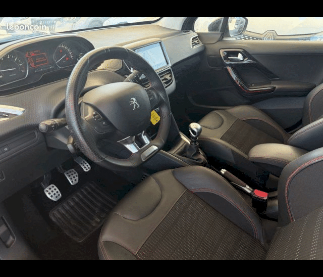 Peugeot Peugeot 208 1.2 ESSENCE 110 CV GT LINE