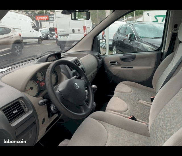 Peugeot Peugeot Expert  2.0 HDi120 Confort Court 9pl