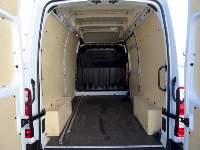 Renault Renault Master III 2.3 D136 équipement menuiserie