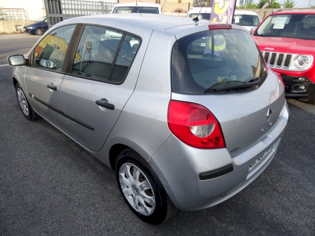 Renault Renault Clio III 1.5 dCi 85 Pack Clim Dynamique 5p