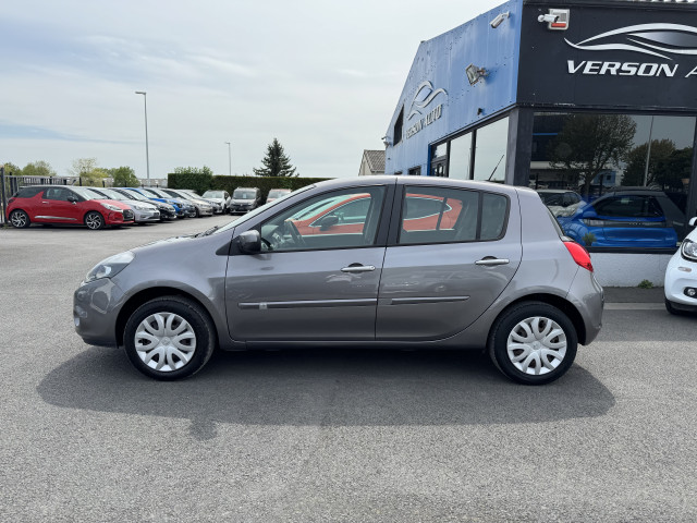 Renault CLIO 1.2i 16V 75 GPS TOM TOM CLIM 5P 