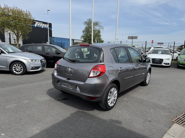 Renault CLIO 1.2i 16V 75 GPS TOM TOM CLIM 5P 