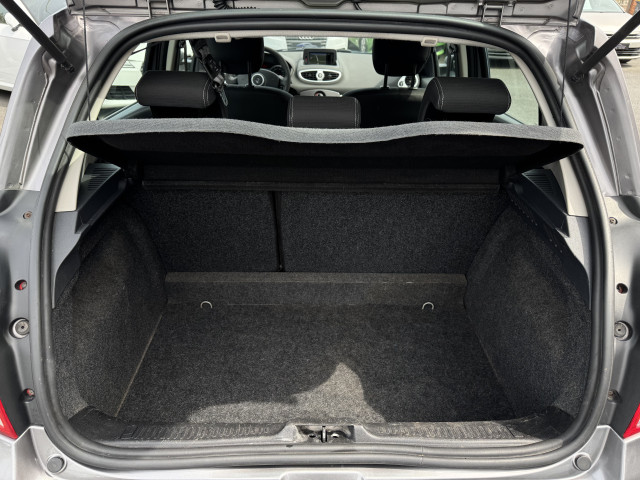 Renault CLIO 1.2i 16V 75 GPS TOM TOM CLIM 5P 