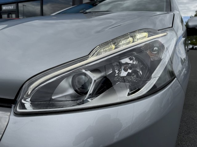 Peugeot 208 1.6 BlueHDi 75 1er MAIN GPS BLUETOOTH CLIM LED