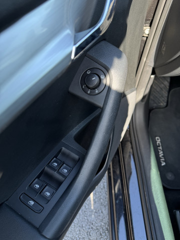 Skoda Octavia Combi 2.0 TDI 150 GPS CARPLAY LED TEL DSG7