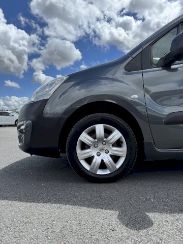 Peugeot Partner Tepee 1.6 BlueHDi 120 GPS TEL LED CAMERA