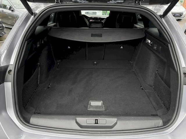 Peugeot 308 SW BlueHDi 130 1er MAIN GT PACK CAMERA 360 BVA