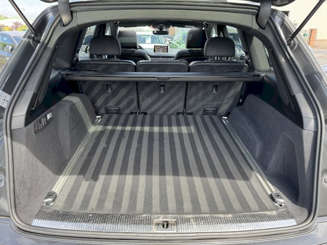 Audi Q7 e-tron 3.0 V6 TDI 373 AVUS CROCHET CAM 360 BVA
