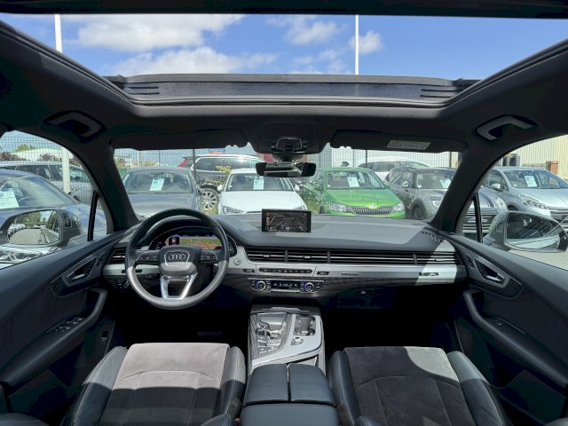Audi Q7 e-tron 3.0 V6 TDI 373 AVUS CROCHET CAM 360 BVA