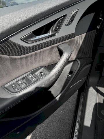 Audi Q7 e-tron 3.0 V6 TDI 373 AVUS CROCHET CAM 360 BVA