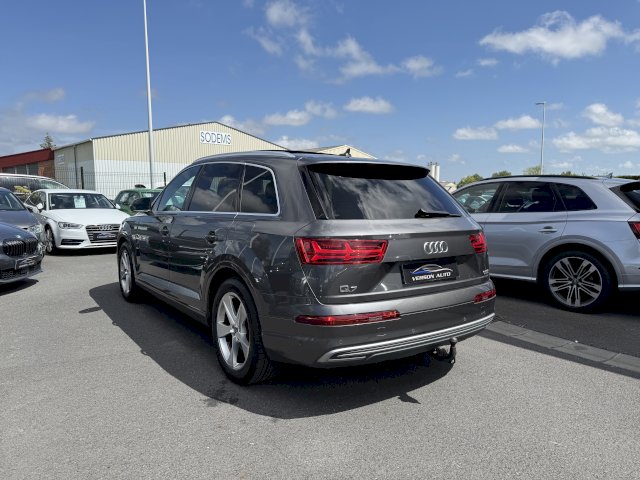 Audi Q7 e-tron 3.0 V6 TDI 373 AVUS CROCHET CAM 360 BVA