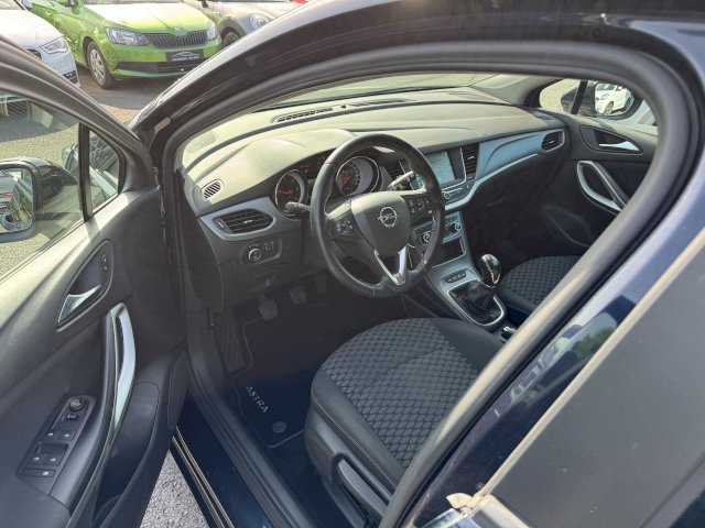 Opel Astra Sports Tourer 1.6 CDTI 110 1er MAIN CARPLAY