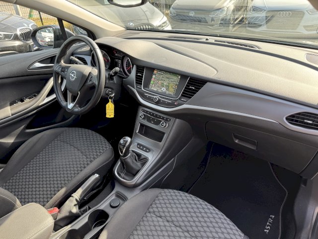 Opel Astra Sports Tourer 1.6 CDTI 110 1er MAIN CARPLAY