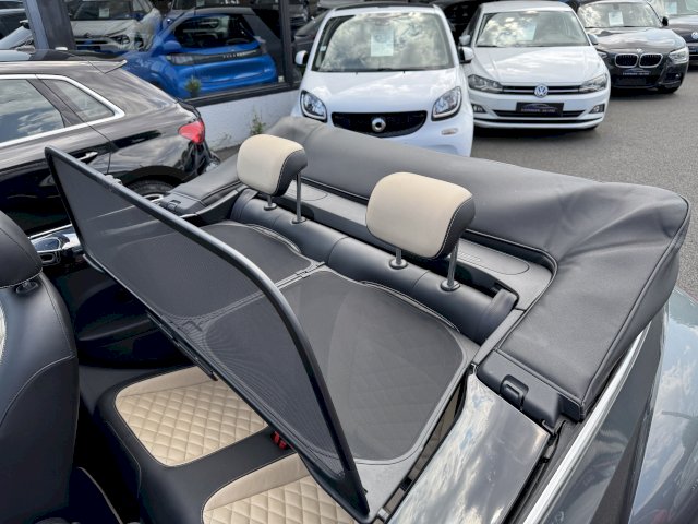 Volkswagen Coccinelle Beetle Cabriolet TSI 150 COUTURE DSG7