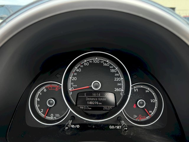 Volkswagen Coccinelle Beetle Cabriolet TSI 150 COUTURE DSG7