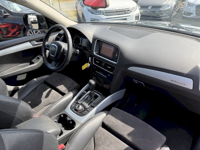 Audi Q5 3.0 V6 TDI 240 4x4 AVUS GPS TOIT PANO CAM BVA
