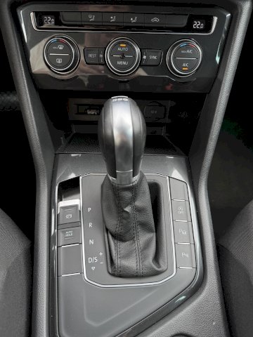 Volkswagen Tiguan 2.0 TDI 150 GPS CARPLAY CAMERA ATTELAGE BVA