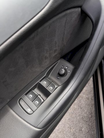 Audi Q3 2.0 TDI 150 4x4 GPS TOIT PANO CROCHET XENON LED
