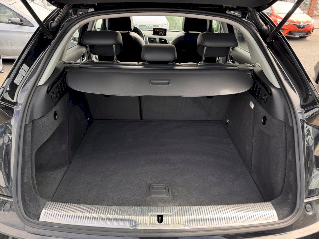 Audi Q3 2.0 TDI 150 4x4 GPS TOIT PANO CROCHET XENON LED