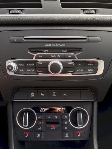 Audi Q3 2.0 TDI 150 4x4 GPS TOIT PANO CROCHET XENON LED