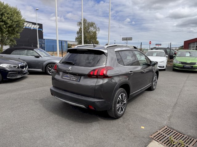 Peugeot 2008 1.6 BlueHDi 120 ALLURE GPS CARPLAY LED