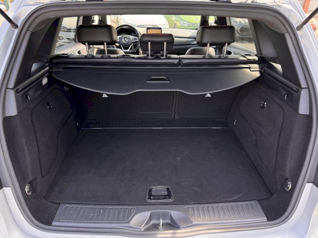Mercedes Classe B 180 d AMG GRAND GPS CAM LED CROCHET BVA