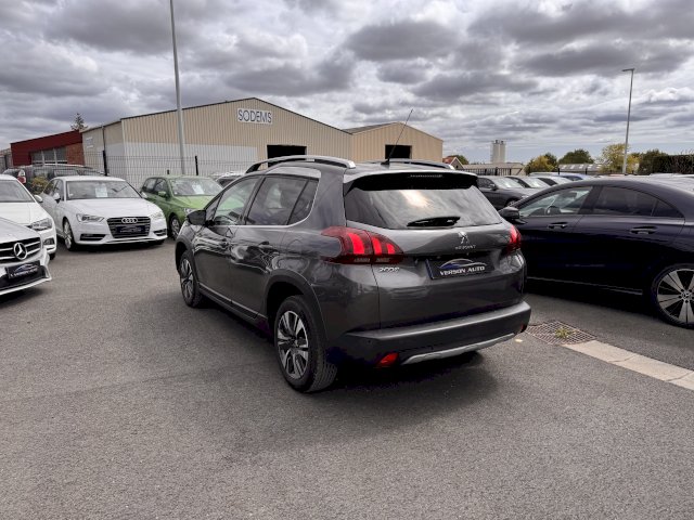 Peugeot 2008 1.6 BlueHDi 120 ALLURE GPS CARPLAY LED