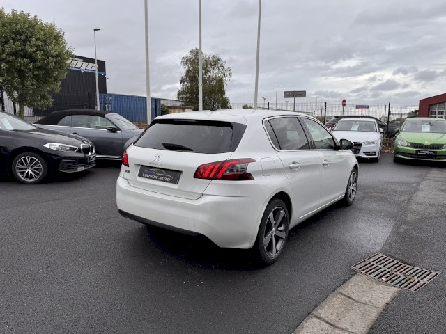 Peugeot 308 1.5 BlueHDi 130 ALLURE GPS CARPLAY CAMERA LED