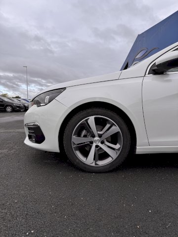 Peugeot 308 1.5 BlueHDi 130 ALLURE GPS CARPLAY CAMERA LED