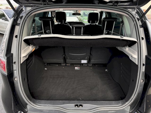 Renault Scénic 1.6 dCi 130 BOSE GPS CAMERA ATTELAGE LED