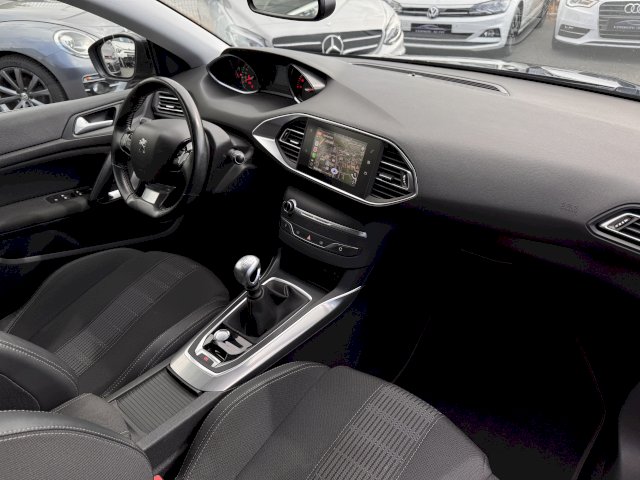 Peugeot 308 SW 1.5 BlueHDi 130 ALLURE GPS CARPLAY CAMERA