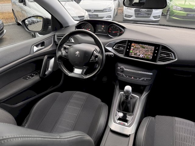 Peugeot 308 SW 1.5 BlueHDi 130 ALLURE GPS CARPLAY CAMERA