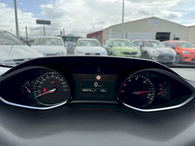 Peugeot 308 SW 1.5 BlueHDi 130 ALLURE GPS CARPLAY CAMERA