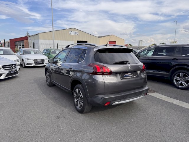Peugeot 2008 1.5 BlueHDi 100 GPS CARPLAY CAMERA LED