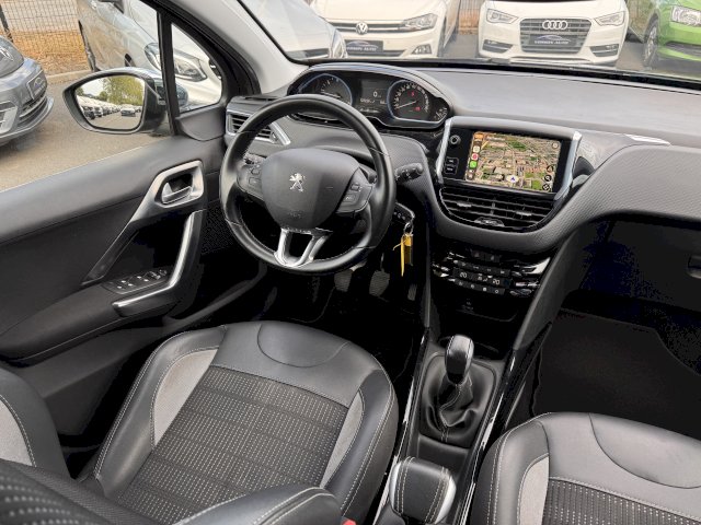 Peugeot 2008 1.5 BlueHDi 100 GPS CARPLAY CAMERA LED