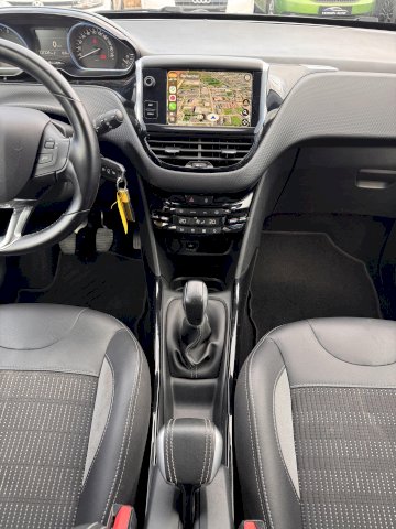 Peugeot 2008 1.5 BlueHDi 100 GPS CARPLAY CAMERA LED