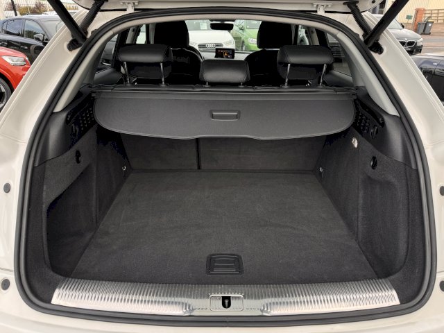 Audi Q3 2.0 TDi 150 GPS CUIR XENON LED CAMERA