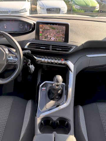 Peugeot 3008 1.5 BlueHDi 130 STYLE GPS CARPLAY CAMERA LED