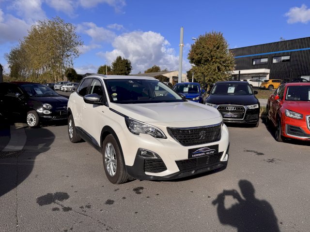 Peugeot 3008 1.5 BlueHDi 130 STYLE GPS CARPLAY CAMERA LED